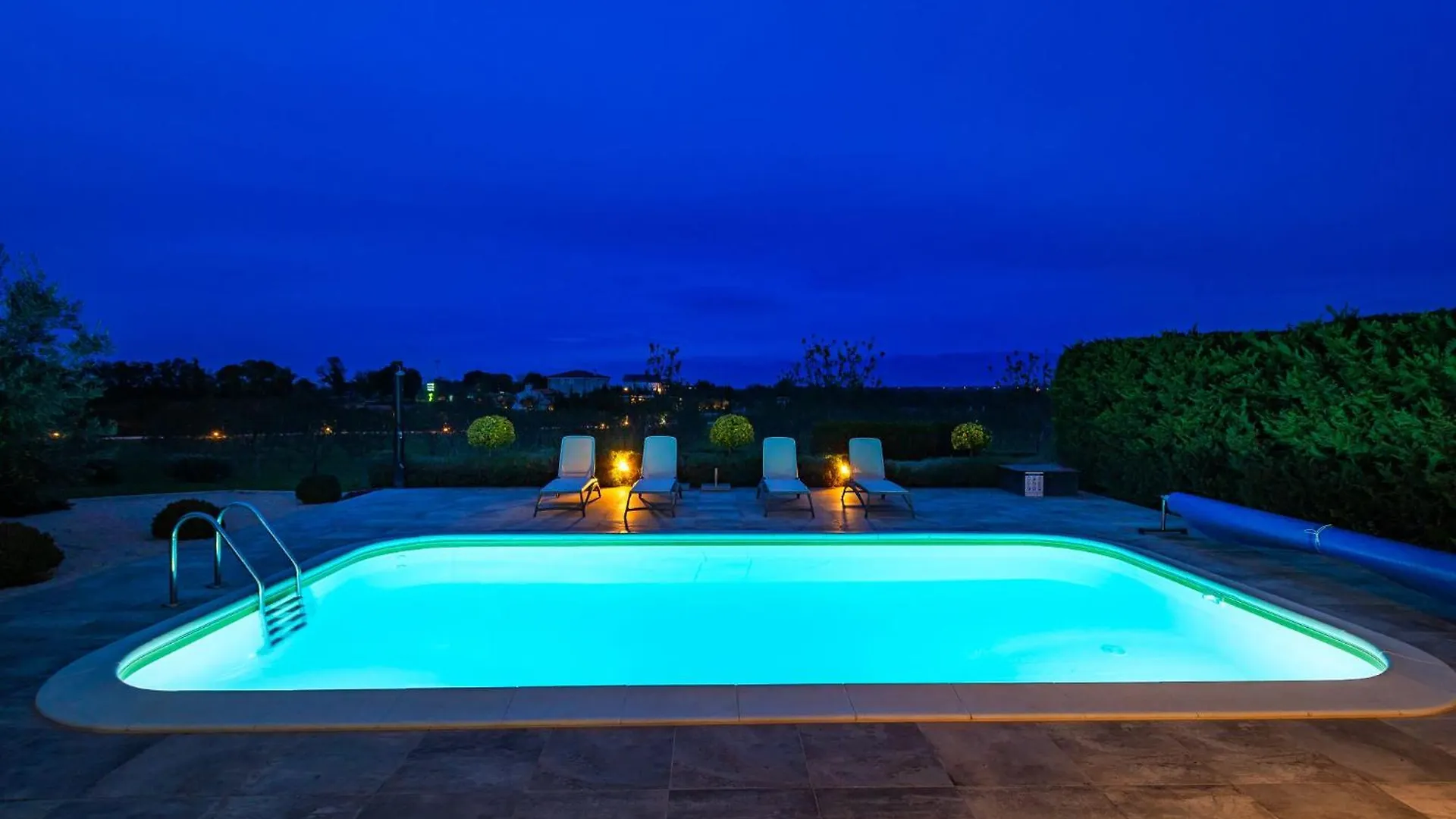 Villa Royal Green One Нин